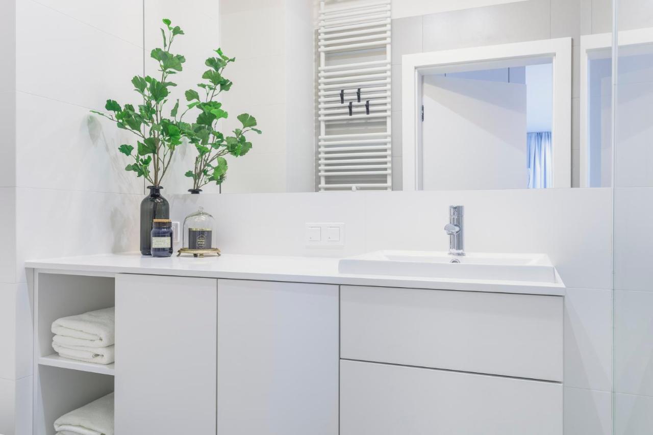 Novis Apartments Panorama View ワルシャワ エクステリア 写真